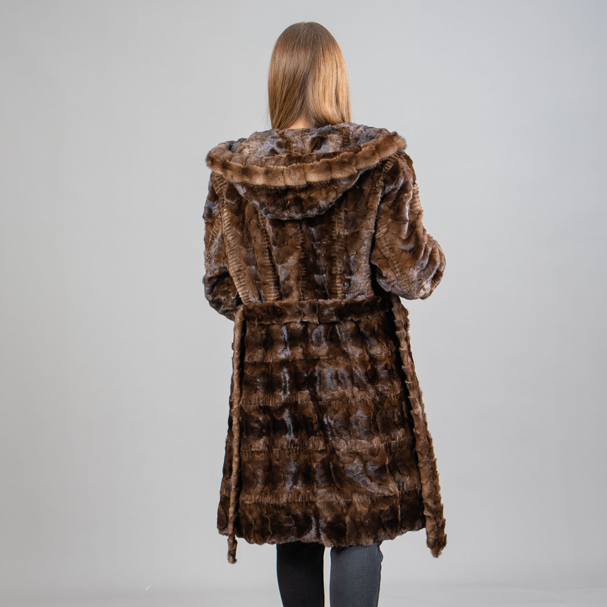 καφέ γούνινο παλτό βιζόν με κουκούλα και ζώνη