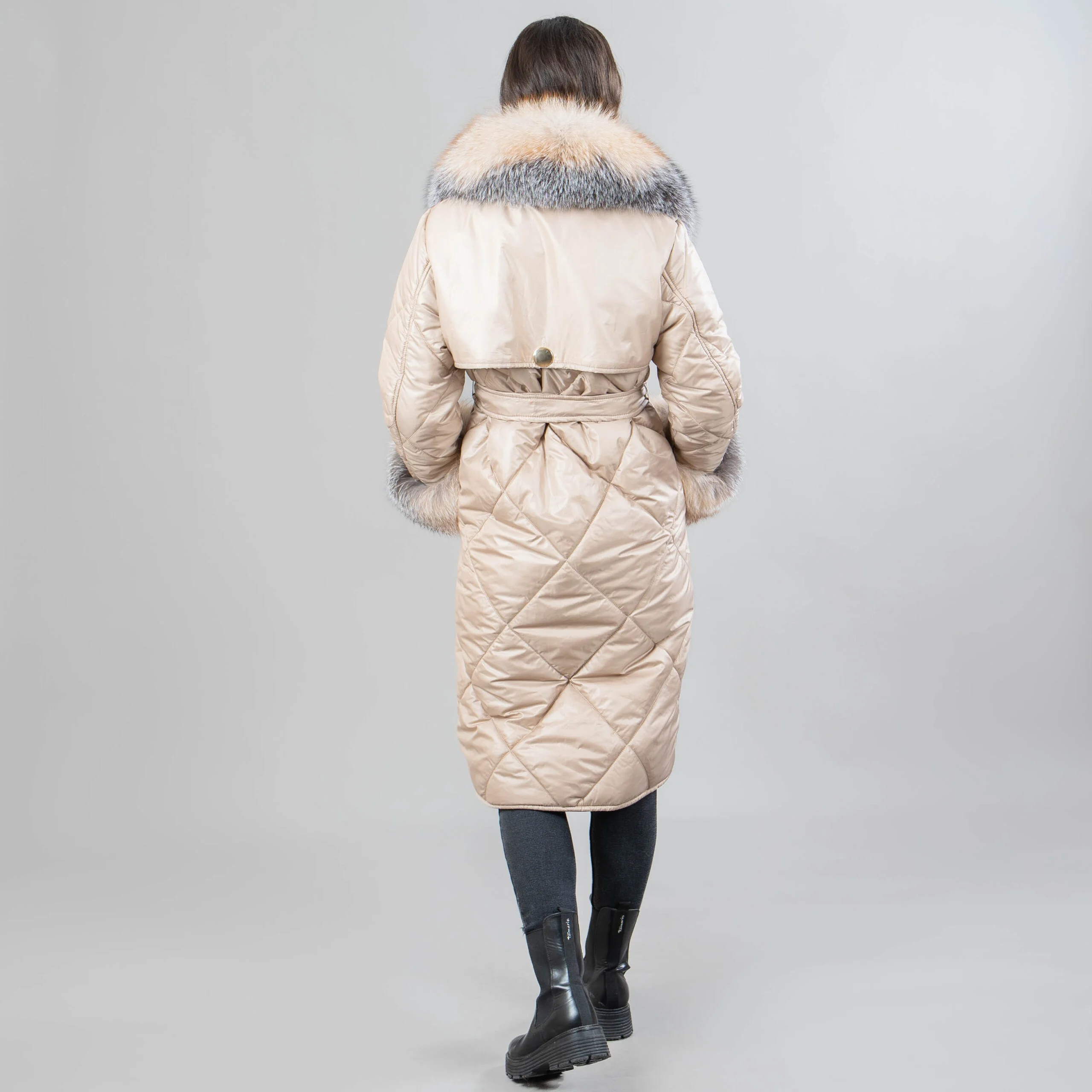 Beige parka coat with detachable fox fur | Exceptional