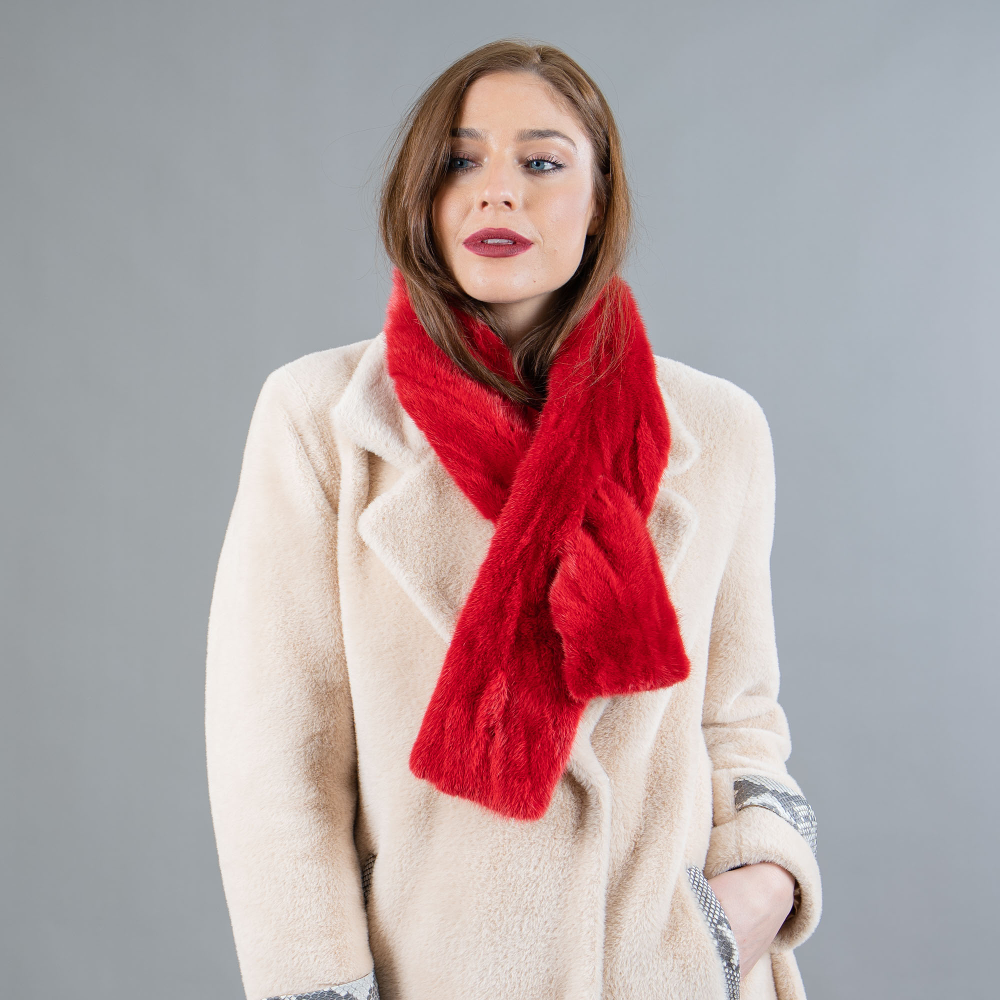 Mink fur scarf in red color