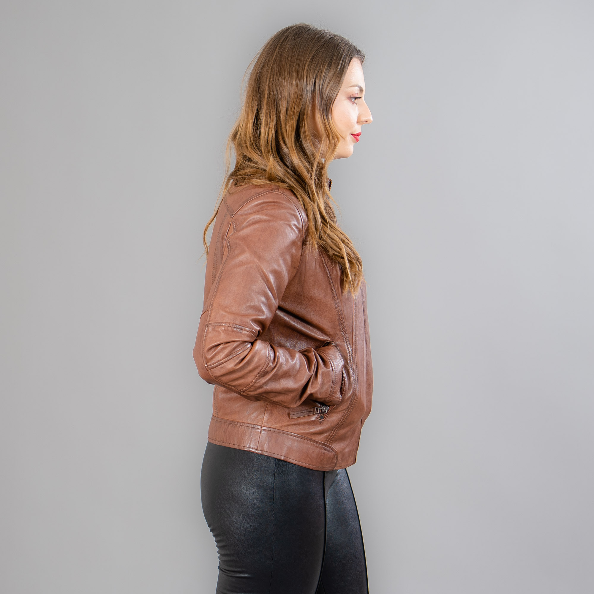 Leather jacket in brown color