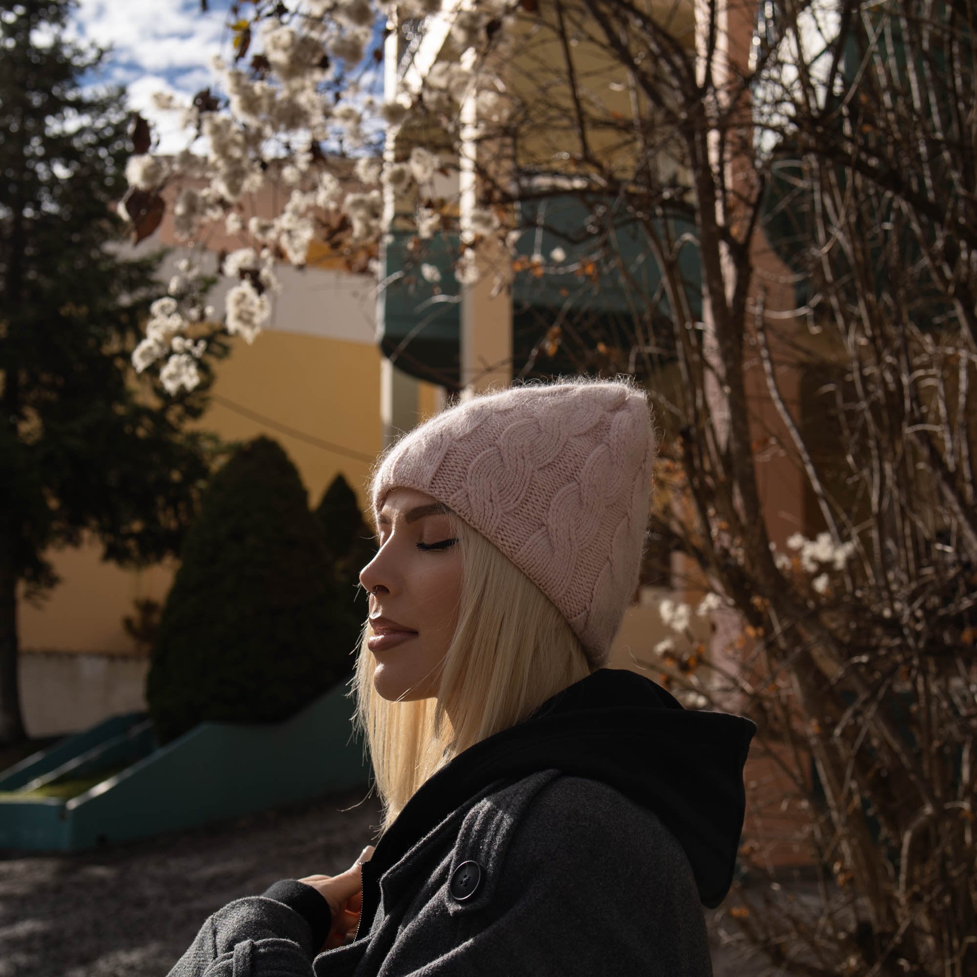 ροζ πλεκτό μάλλινο σκουφί