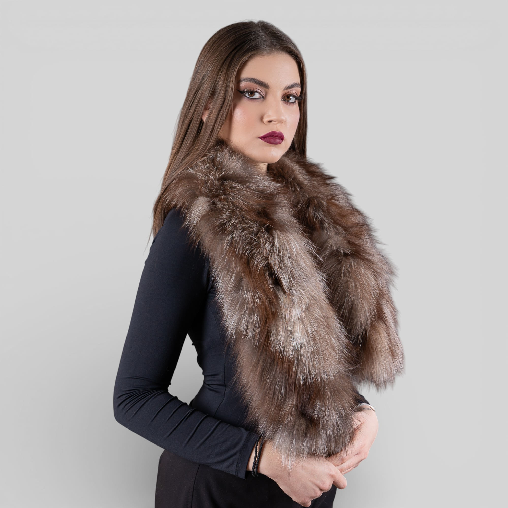 Fox fur scarf in brown color