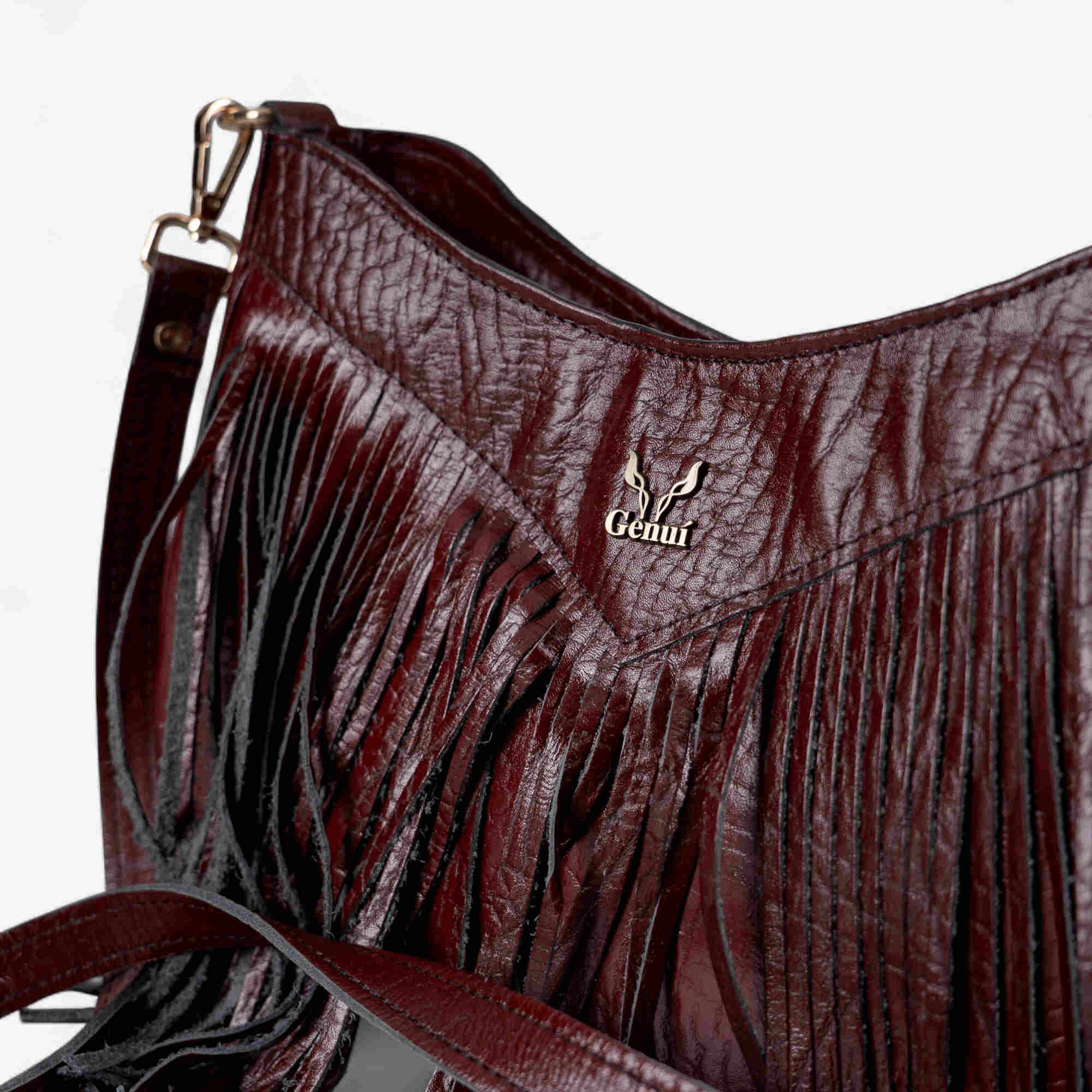 Δερμάτινη μπορντό τσάντα ώμου