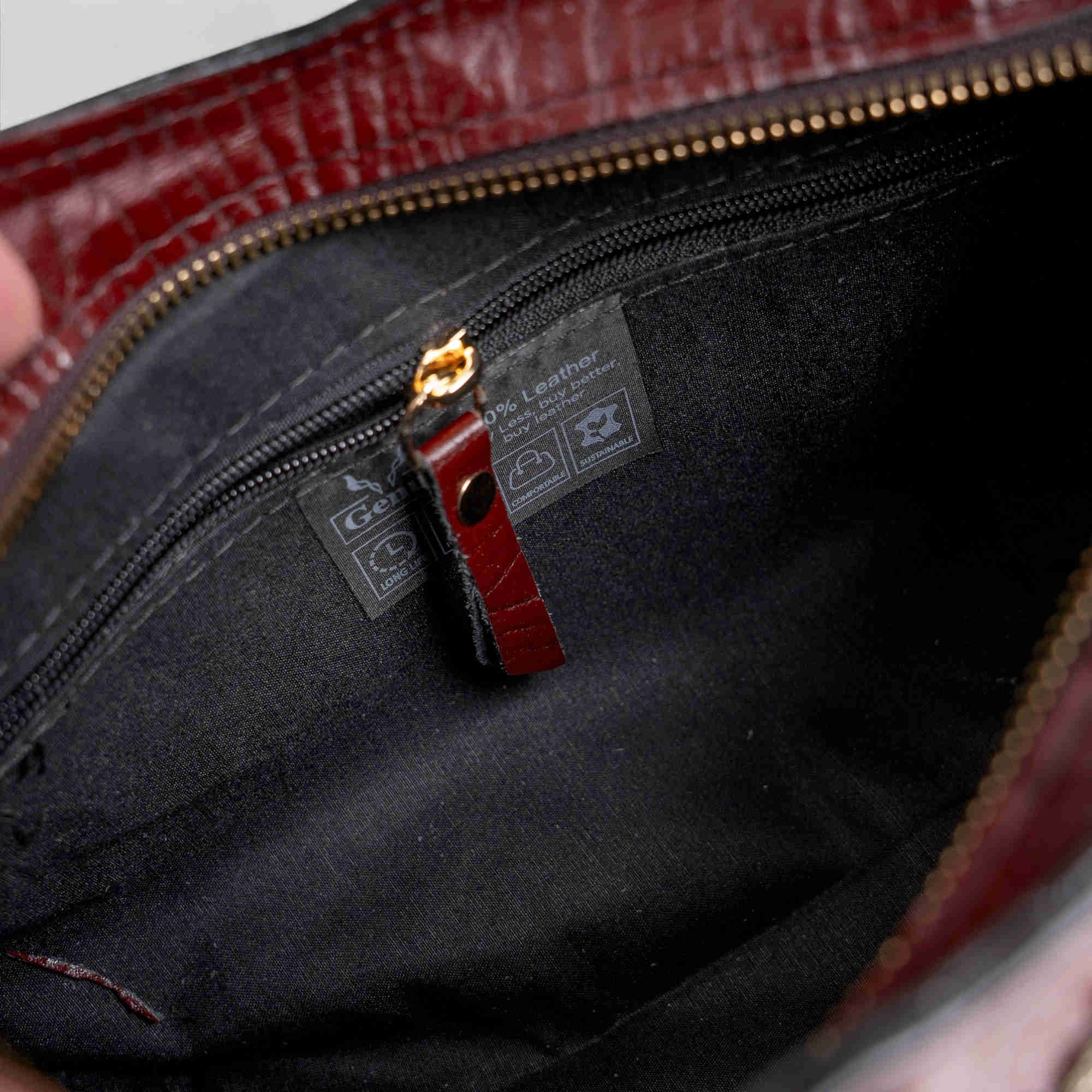 Δερμάτινη μπορντό τσάντα ώμου