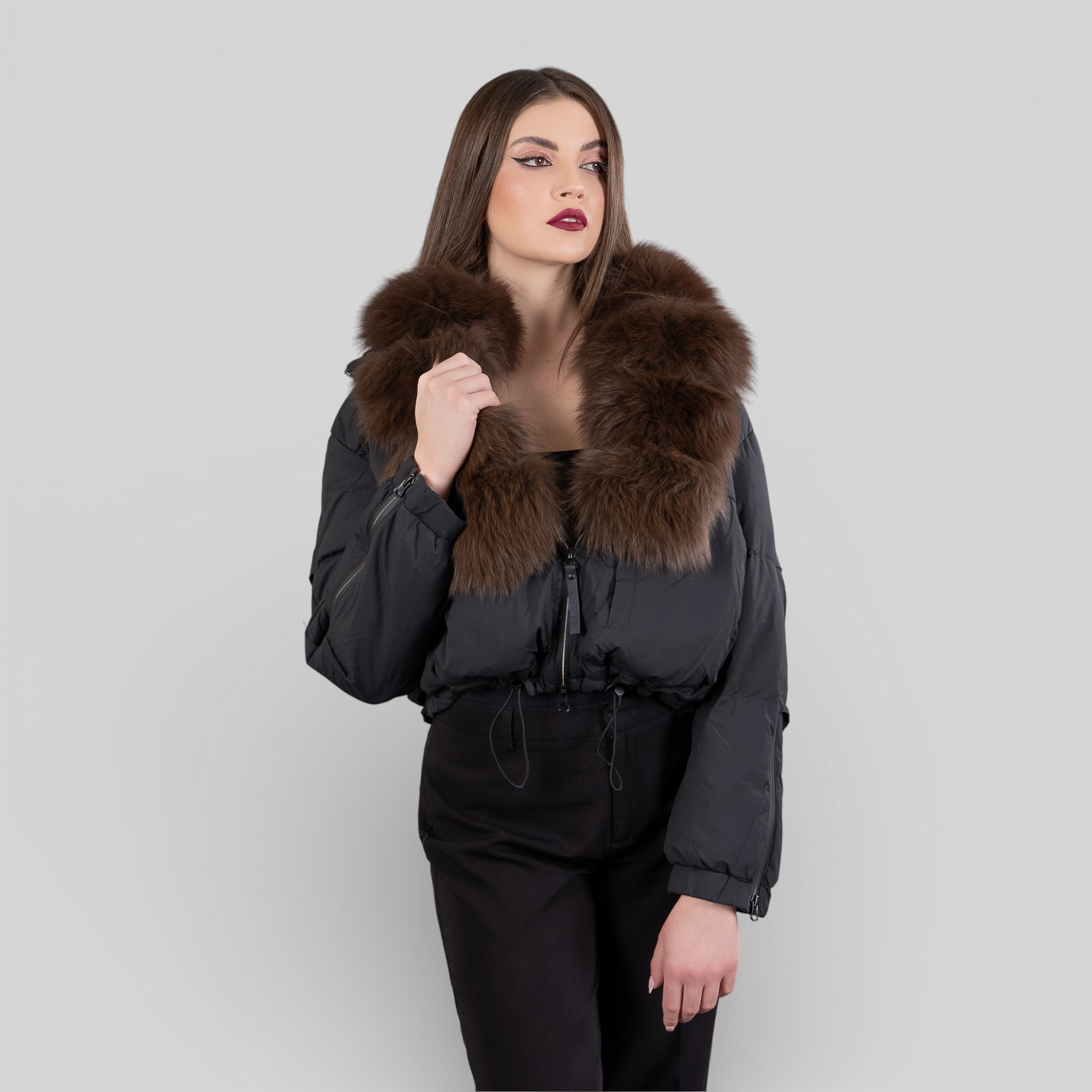 Μαύρο κοντό μπουφάν